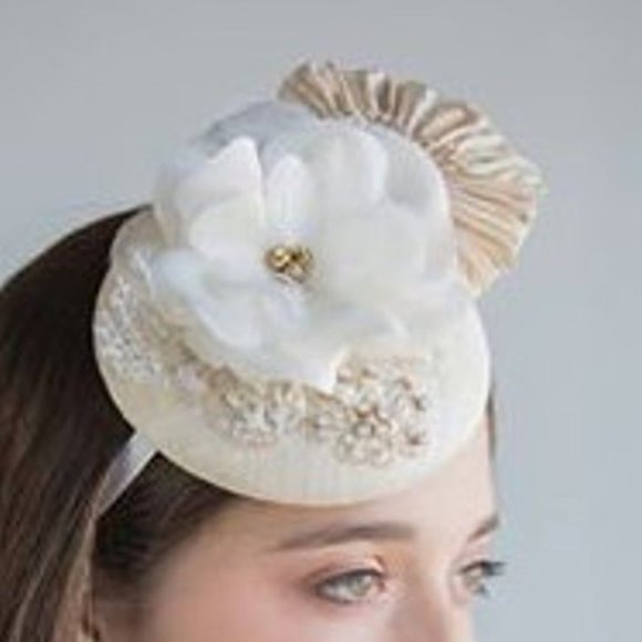 Bridal Hat, Flower Fascinator,  Couture Hat. main image 7